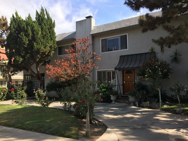 Building Photo - 11130 Huston St Unit 8
