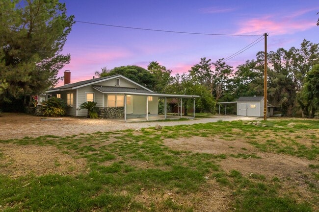 Building Photo - 1359 Jasper Ave Unit 1359 Jasper Ave #1