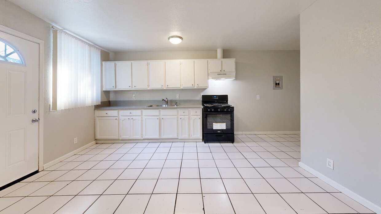 3D Tour - 819 W 137th St