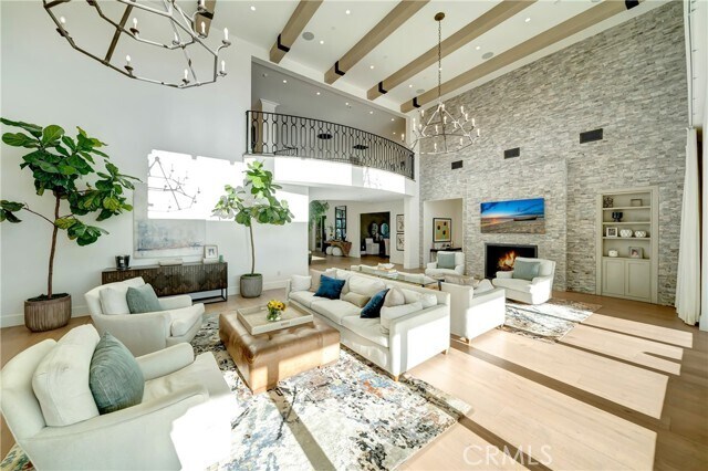 Photo - 2037 Delphine Ln