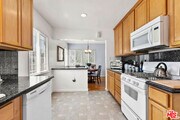Photo - 836 Appelby St