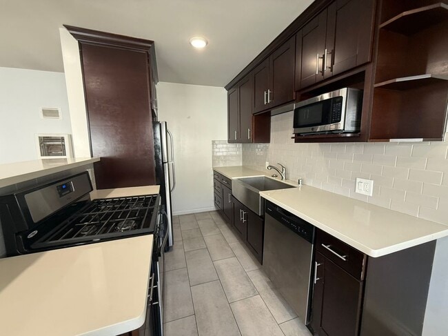 Photo - 1526 Corinth Ave Unit 9