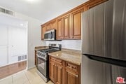Photo - 909 Croft Ave