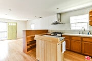 Photo - 653 Vernon Ave