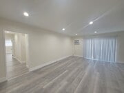 Photo - 14609 Saticoy St Townhome
