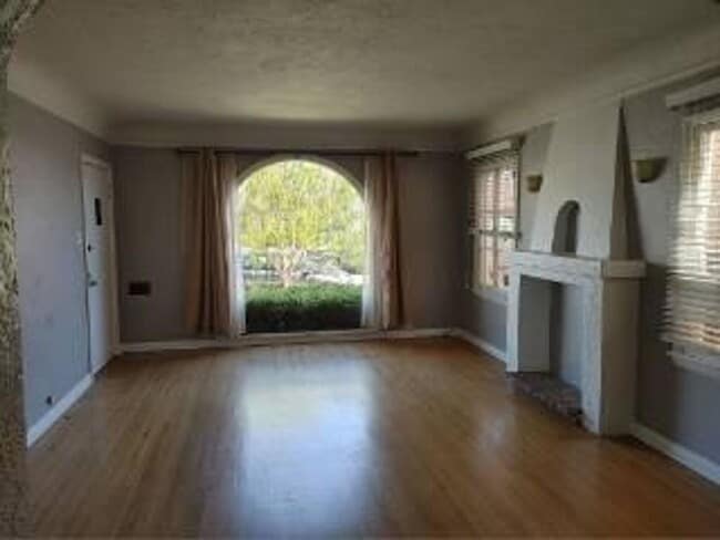 Building Photo - 169 Unit 169