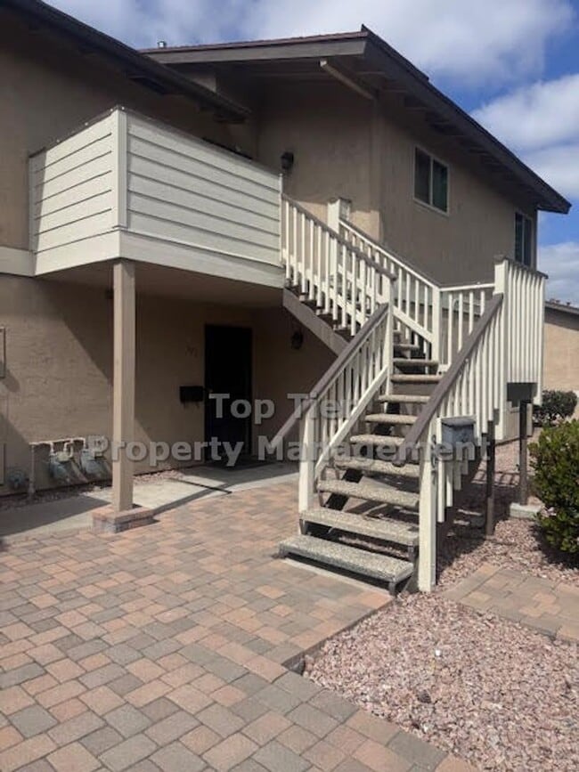 Building Photo - Rare Lower Unit with Stunning Views & In-Unit Laundry