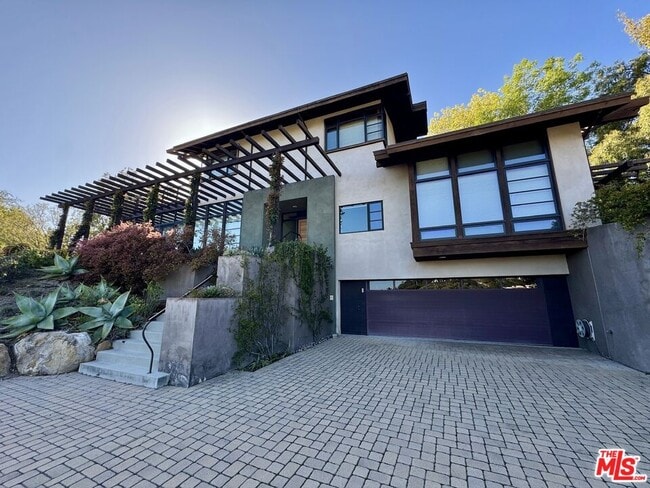 Photo - 401 Nicholas Ln