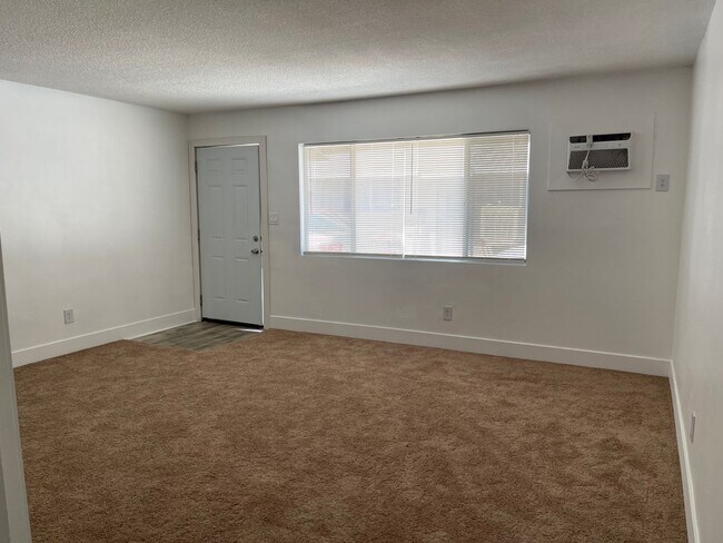Photo - 319 S Alessandro St Unit A