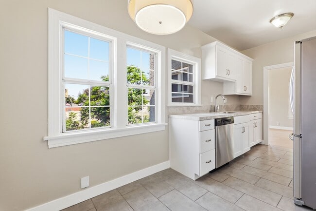 Photo - 5248 W Olympic Blvd Unit 5248