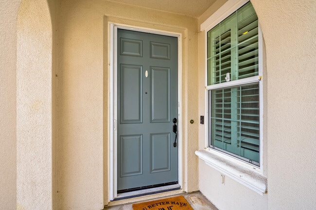 Photo - 18785 Roxbury Ln