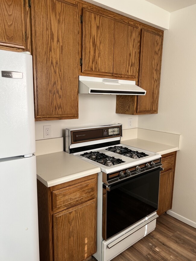 Photo - 132 N Yale Ave Unit 132