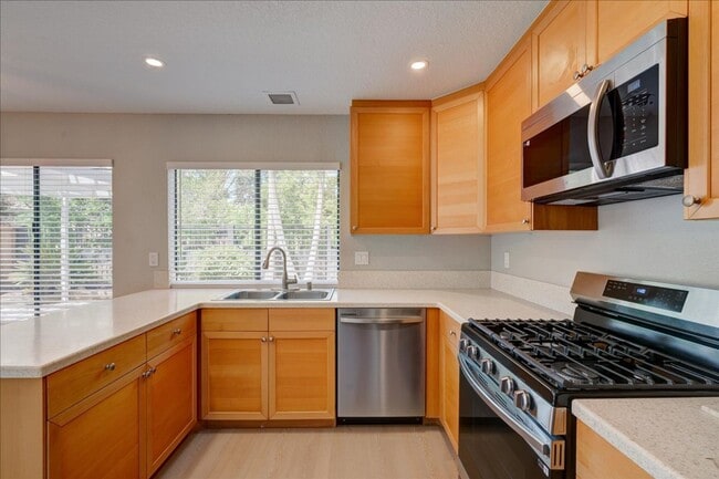 Photo - 13208 Benchley Rd House