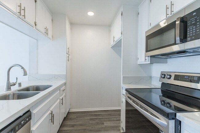 Photo - 245 South Serrano Ave