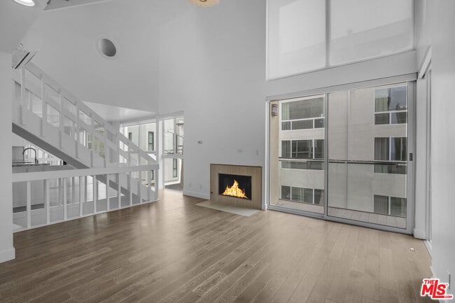 Building Photo - 1 Ironsides St Unit 14