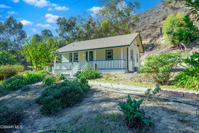 Building Photo - 641 W La Loma Ave