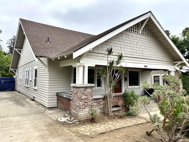 Photo - 1132 Stratford Ave House