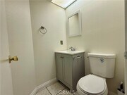 Photo - 21040 Parthenia St Townhome