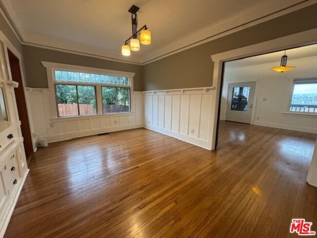 Building Photo - 1322 Waterloo St