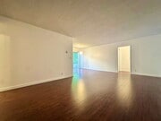 Photo - 919 N Alfred St Unit 207