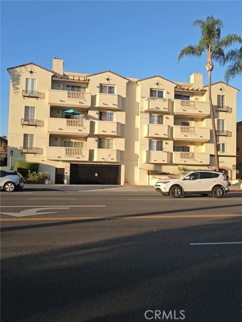 Building Photo - 14343 Burbank Blvd Unit 305
