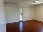 Photo - 5518Mont Apartment Unit 5518 1/2