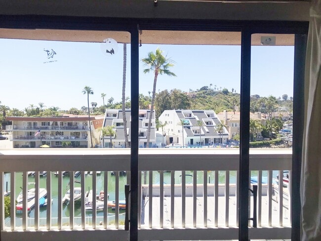 Photo - 4705 Marina Dr
