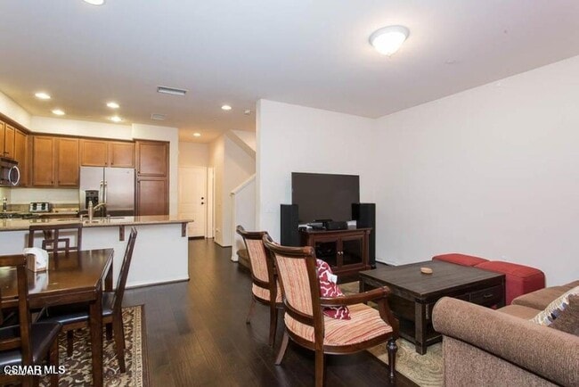 Photo - 1654 Heywood St