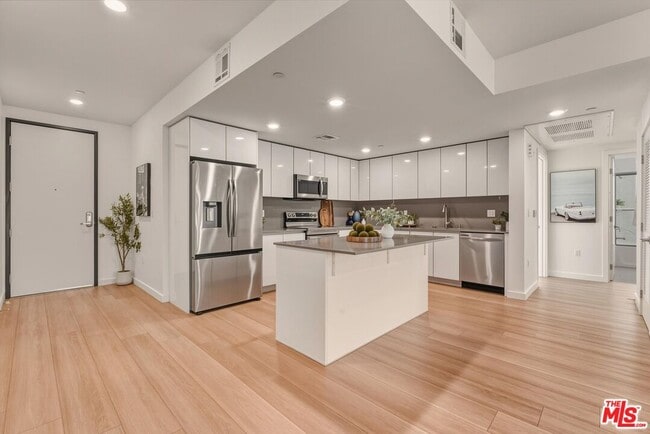 Photo - 1759 N Gower St Unit 402