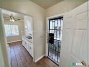 Photo - 648 W 91st St