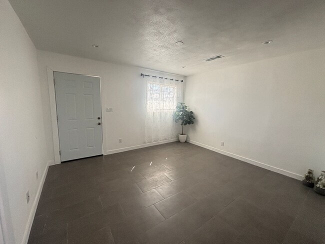 Photo - West Lancaster Single Story Detached Triplex