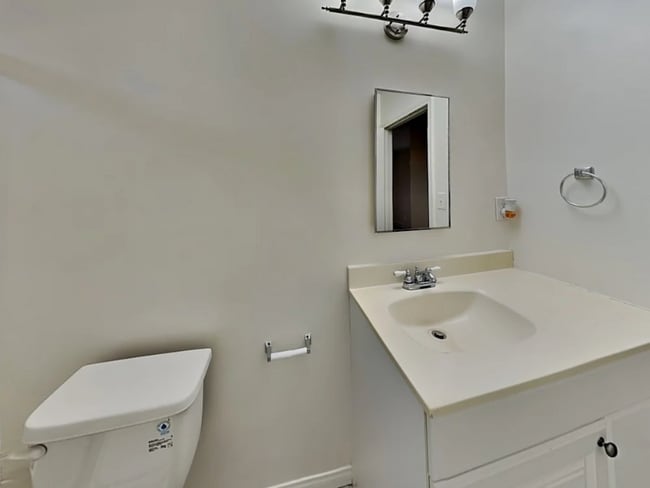 Photo - 7945 Lasaine Ave