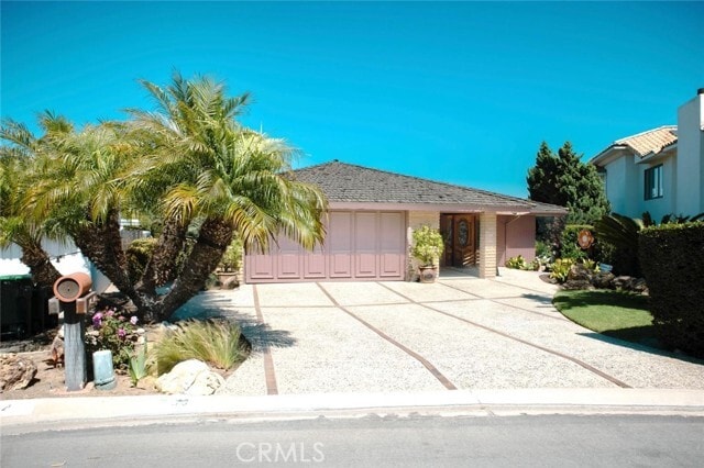 Photo - 730 St James Pl