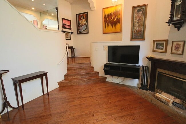 Photo - 7130 Calabria Ct