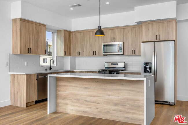 Photo - 5722 Fulcher Ave