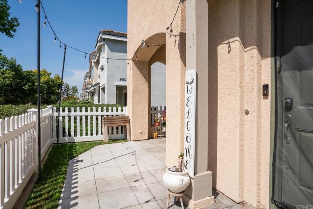 Photo - 1458 Claude Ln