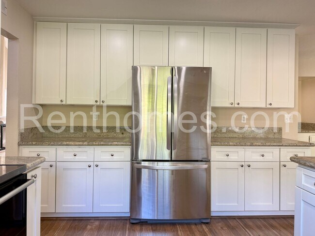 Photo - 371 Compass Rd