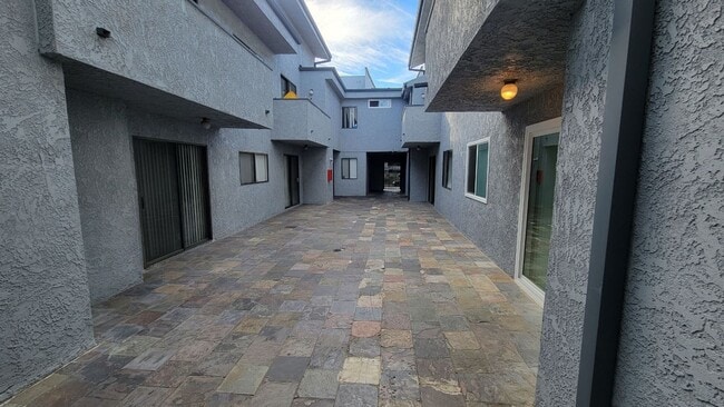 Photo - 13347 Victory Blvd Unit 203