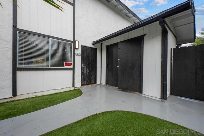 Photo - 1852 Bakersfield St Townhome