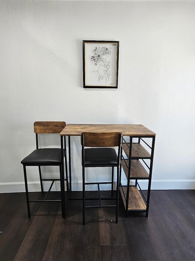 Photo - 3911 Woolwine Dr Unit B