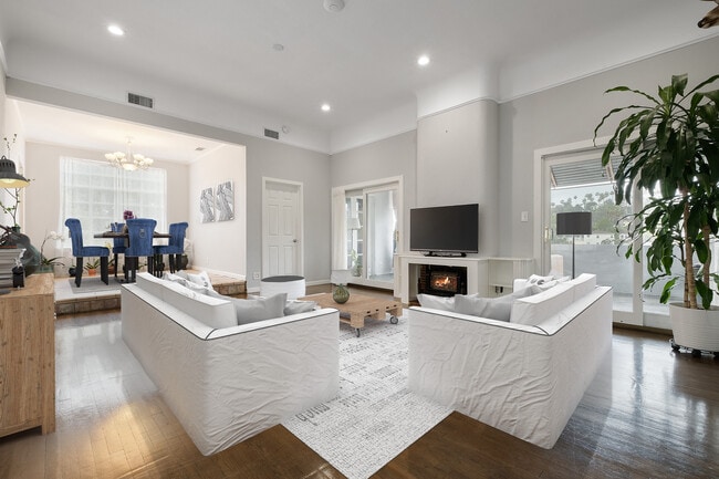 Photo - 2065 Ivar Ave Unit 2065