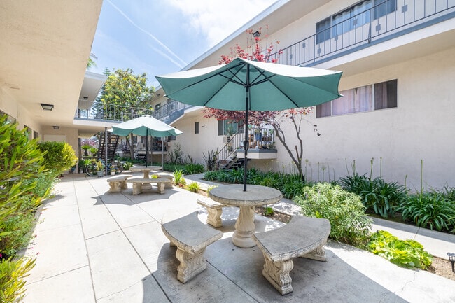 Photo - The Palms Apartments