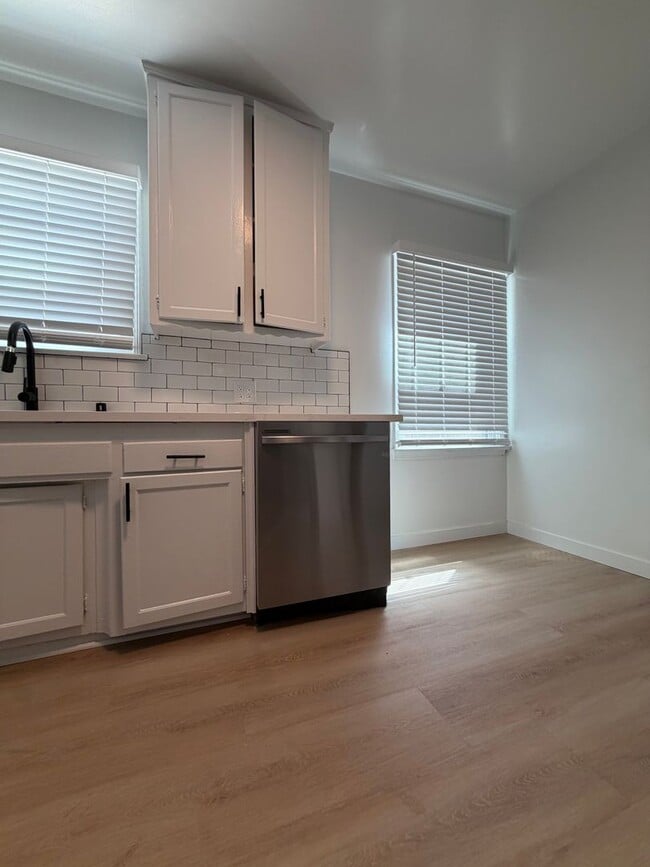 Photo - 5327 Kinston Ave Unit 5329