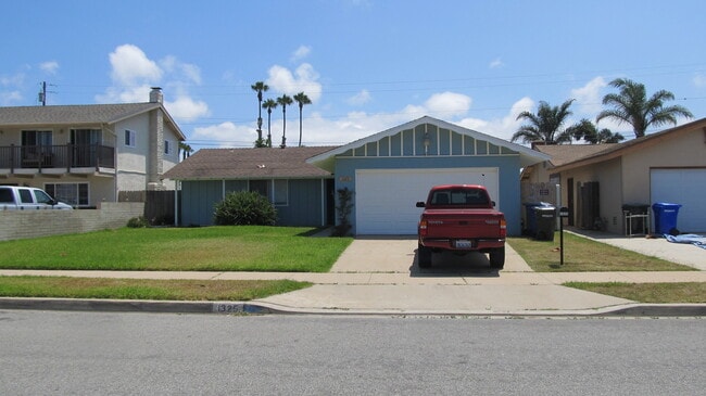Family Home 5 Blocks to Beach - Family Home 5 Blocks to Beach