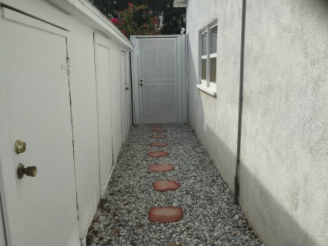 Photo - 20957 Community St