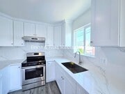 Photo - 1320 Lewis Ave Unit B