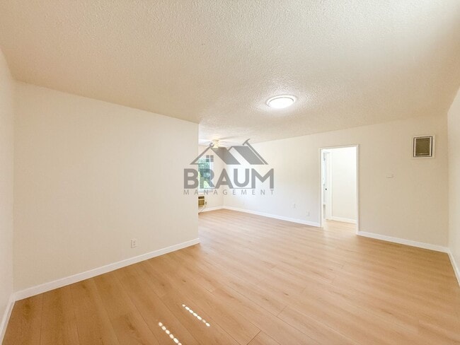 Photo - 6336 Tujunga Ave Unit 5