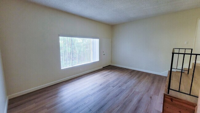 Photo - Remodeled Upstairs 2 Bed 2 Bath Condo with...