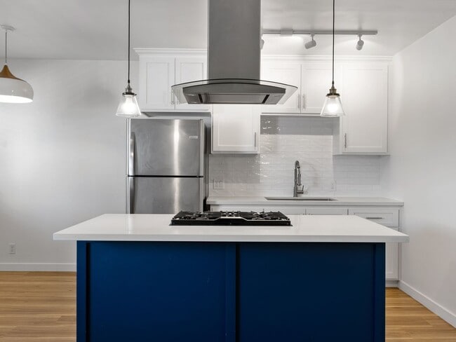 Photo - 936 Cedar Ave Unit 12