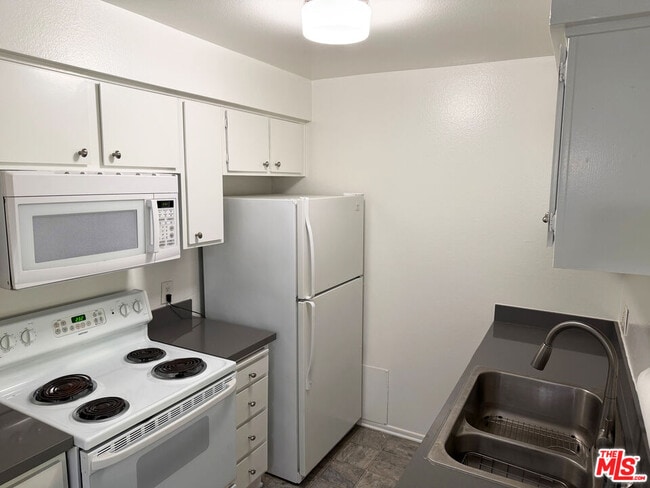 Photo - 4207 Raintree Cir